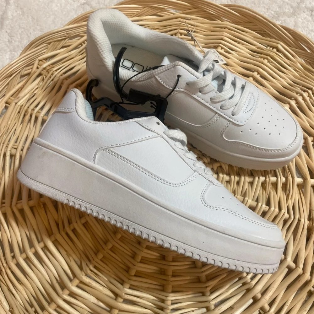 NWT NoBo White Platform Sneakers - Women's 6.5